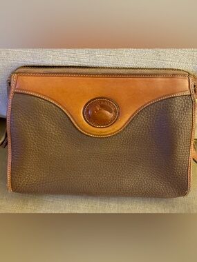 Dooney & Bourke Pebbled Leather Crossbody / Shoulder Bag – Brown & Tan